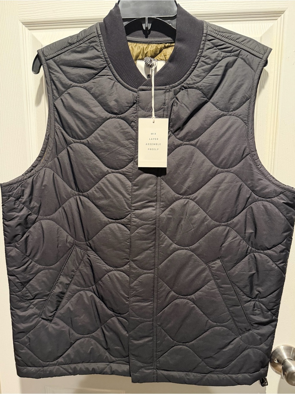 Quilted Sleeveless Vest in Black
